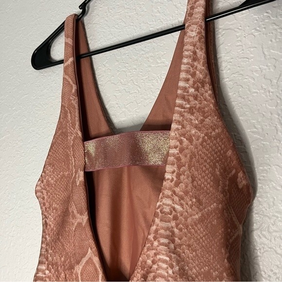 Koral Womens size S Pink Sand Ambition Reptile Bodysuit Cheeky Swim Deep V Neck - Picture 9 of 11